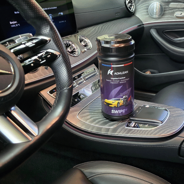 Offrez à votre Mercedes l’entretien qu’elle mérite. Swipe nettoie sans eau, restaure les plastiques, protège la carrosserie et sublime la brillance, sans trace ni effort. Parfait pour un résultat showroom sans produit agressif.